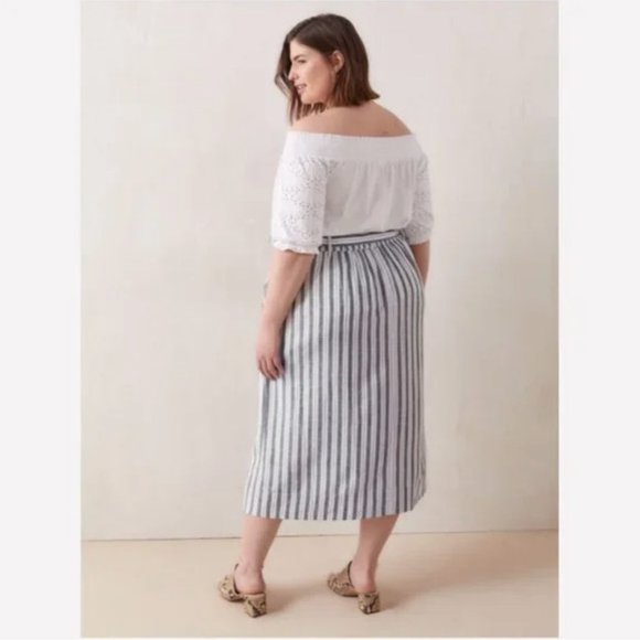 In Every Story - Linen Button Front Pull-On Midi Skirt - Picture 3 of 10